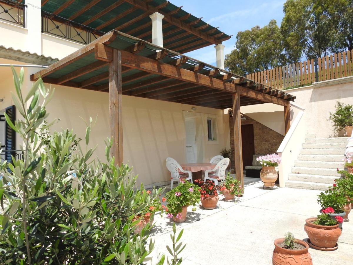 Athena Apartments Vitaládes エクステリア 写真