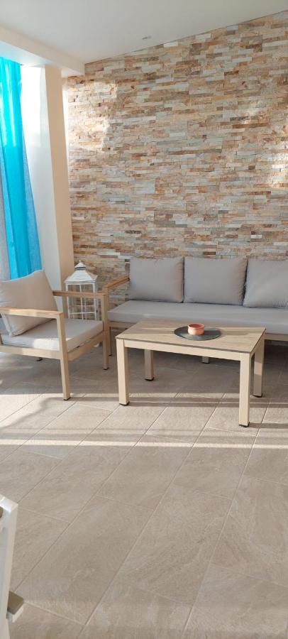 Athena Apartments Vitaládes エクステリア 写真