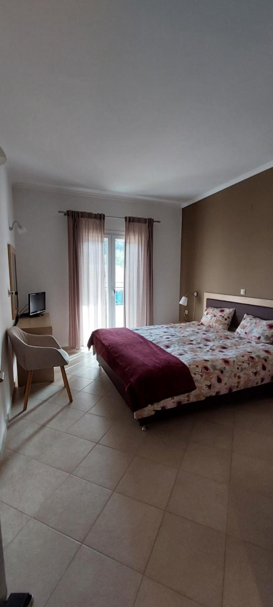 Athena Apartments Vitaládes エクステリア 写真